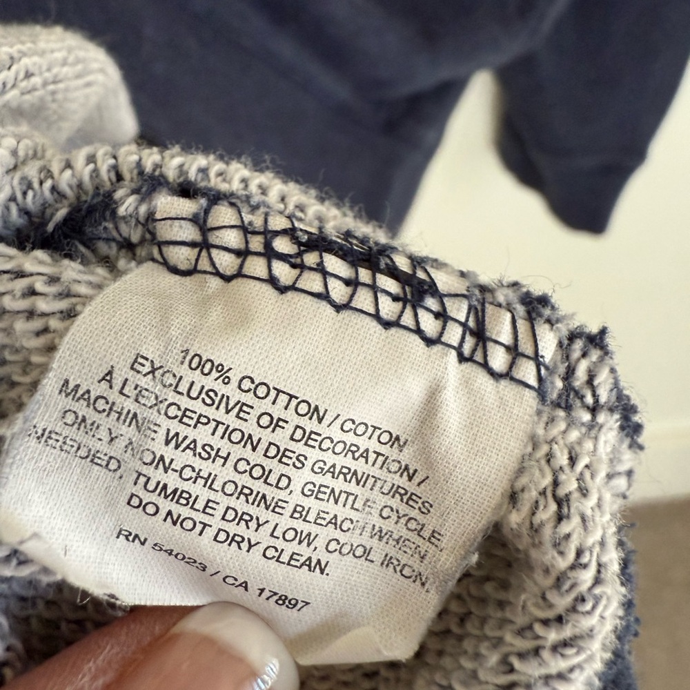 Old Navy 1994 Basic Issue Sweatshirt Classic Appl… - image 4